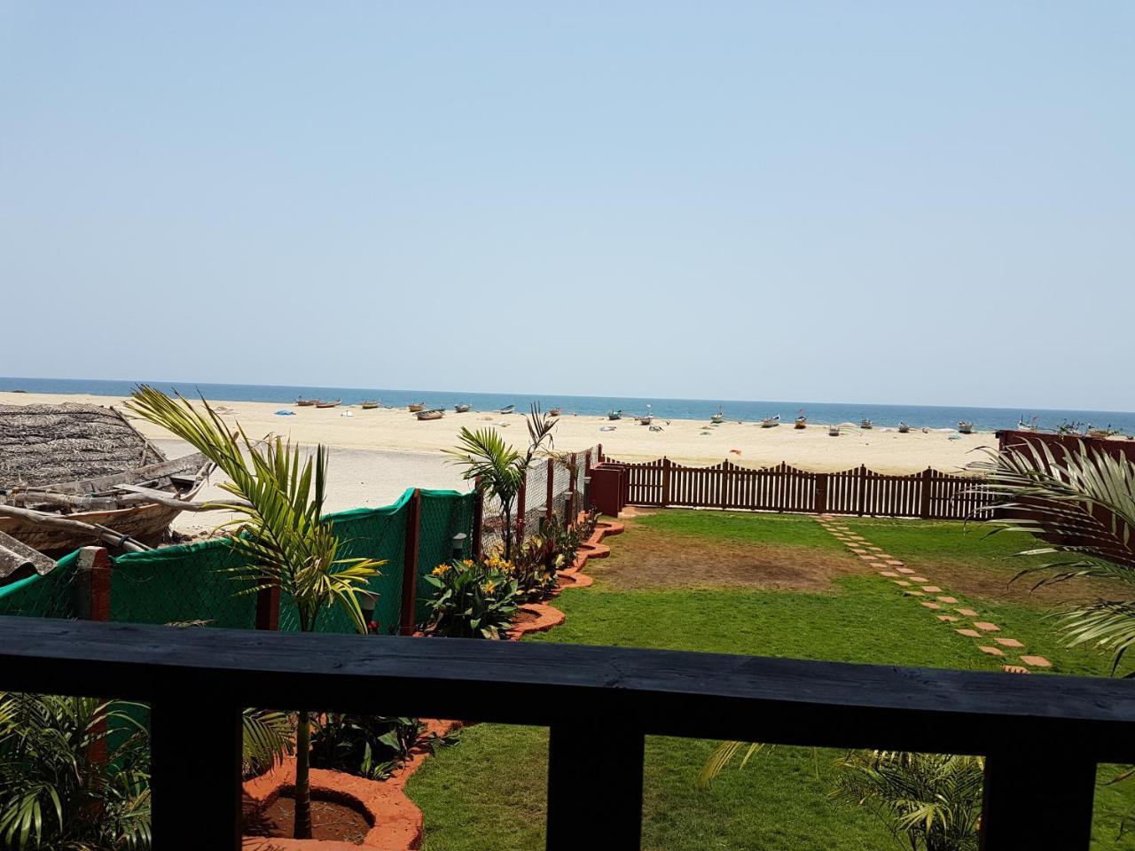 Klub Khavana- The Exclusive Beachfront Resort Vengurla Exterior photo